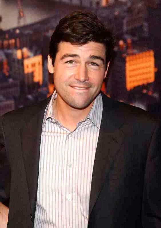 Happy birthday to my favorite dilf Kyle Chandler    