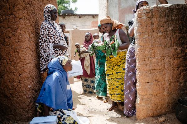 melindagates's tweet photo. Beautiful photos of health workers providing life-saving vaccines in Nigeria http://t.co/FZsSktBBZi #VaccinesWork http://t.co/BrrPg4rsA7