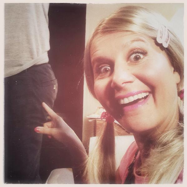 Hé ik heb dezelfde schone poep als mijn papa 🙊👌#hihi #goeigenen