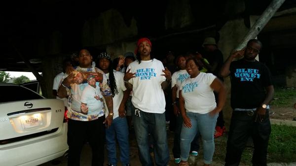Bosco_Forever7's tweet photo. Holding It Down For U Homie @Fg7yungvish #NolaHipHopCypher #LongLiveVish #RipFatBoi @Bme_stax_bee @BME_Topgoon http://t.co/spysIRLcCu