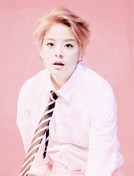   ,  ,     .........   ,             ,   <3
Happy Birthday, Amber Liu! ! <3 