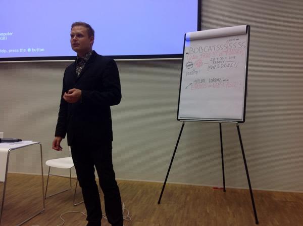 kiskffmu's tweet photo. Kiskfórum se koná každý měsíc, abysme si na KISKu řekli, co vlastně děláme. Vystupují studenti, vyučující i partneři. http://t.co/QCEuafvHJR