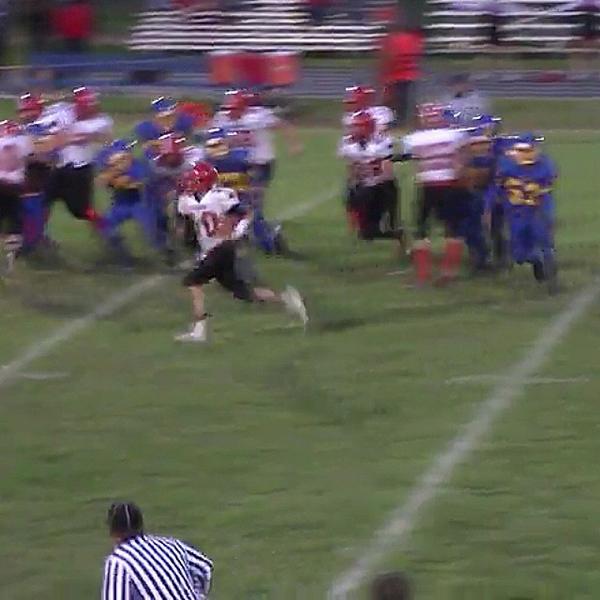 CoachGMitch's tweet photo. What do I do in class? Watch highlights of my lil brother @Mapletits2 killin it on Friday nights! #BeastModeMentality http://t.co/GfAdKMeqC8