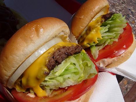 MyntCharleston's tweet photo. #FREEFoodWednesdaysMYNT Buy ANY menu item get 1 FREE! Half Priced Drinks 5-8p $1 Bud Light Draft $3 Cinnamon Whiskey http://t.co/w2Fe0htoRo