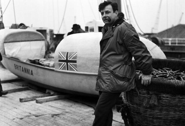 SognoAtlantico's tweet photo. John Fairfax was the first person to #rowanocean solo, from the Canary Islands to Florida in 180 days! #oceanrowing http://t.co/lvnn4xg3vC