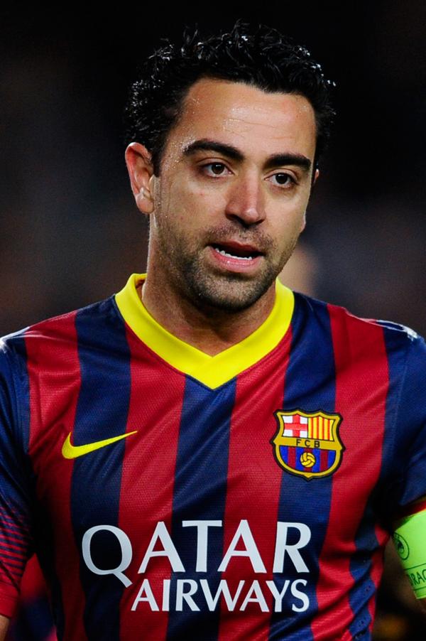 ChampionsLeague's tweet photo. Xavi Hernández departs to a huge ovation but not before equalling Raúl's appearances in #UCL http://t.co/M5vmEkb0PW http://t.co/y8dYUrPxZb