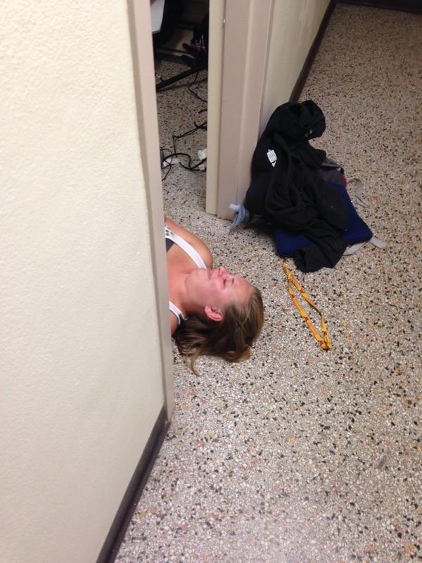PioProbs's tweet photo. When the rooms aren't big enough for everyone to study in #pioprobs http://t.co/UMcgC4zHeK