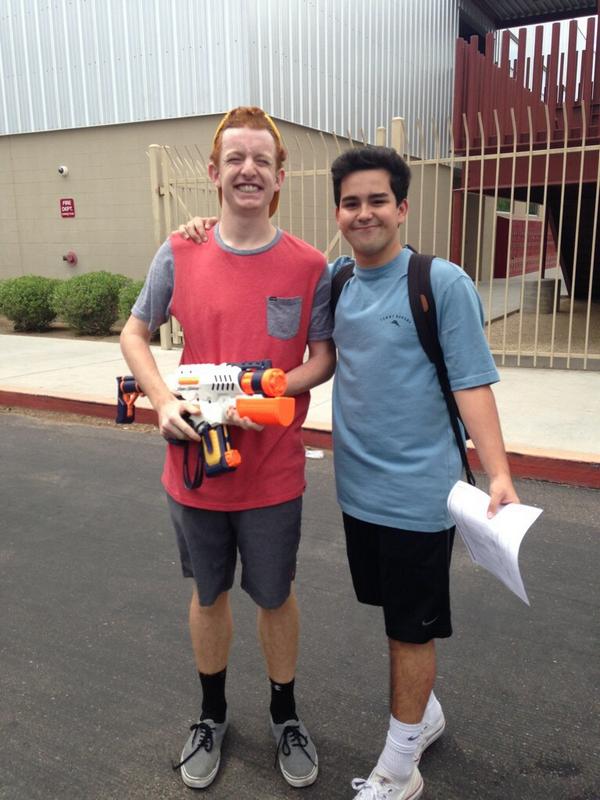 ChapAssassins's tweet photo. mike wifler seeks vengeance after catching adam "savage" ichilov hitting on his mom! http://t.co/QNWdHD4Elt