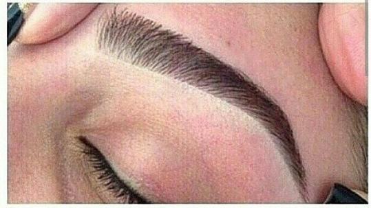 NeverChxnge's tweet photo. These eyebrows >>> on fleek. http://t.co/R7Q8CM5xBe