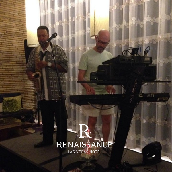 RenLasVegas's tweet photo. INCYMI: Vince and one of our guests jamming on Friday night! Join him for your own jam session this week at 6:30! http://t.co/jGdCSe9lho