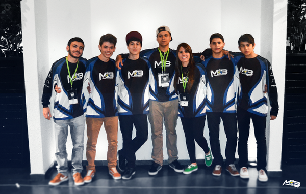 gibbyfx's tweet photo. Made in Brazil Clan 2014 #ARENABSOG http://t.co/xIrm07Woss