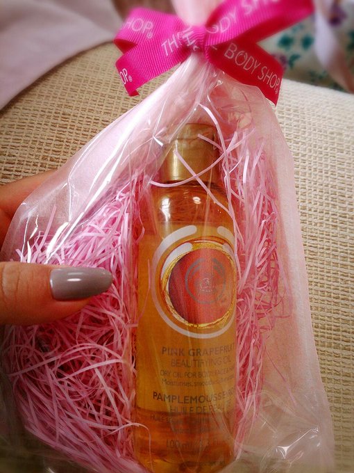 もらったあー♡うれしい(&acute;；&omega;；｀) http://t.co/r6trlBnhLz