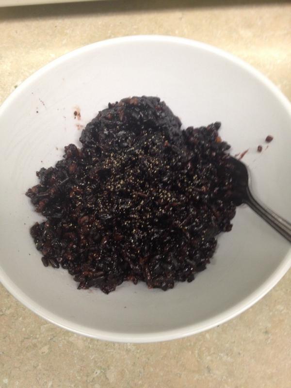 This is rice. 🌚🍚👀