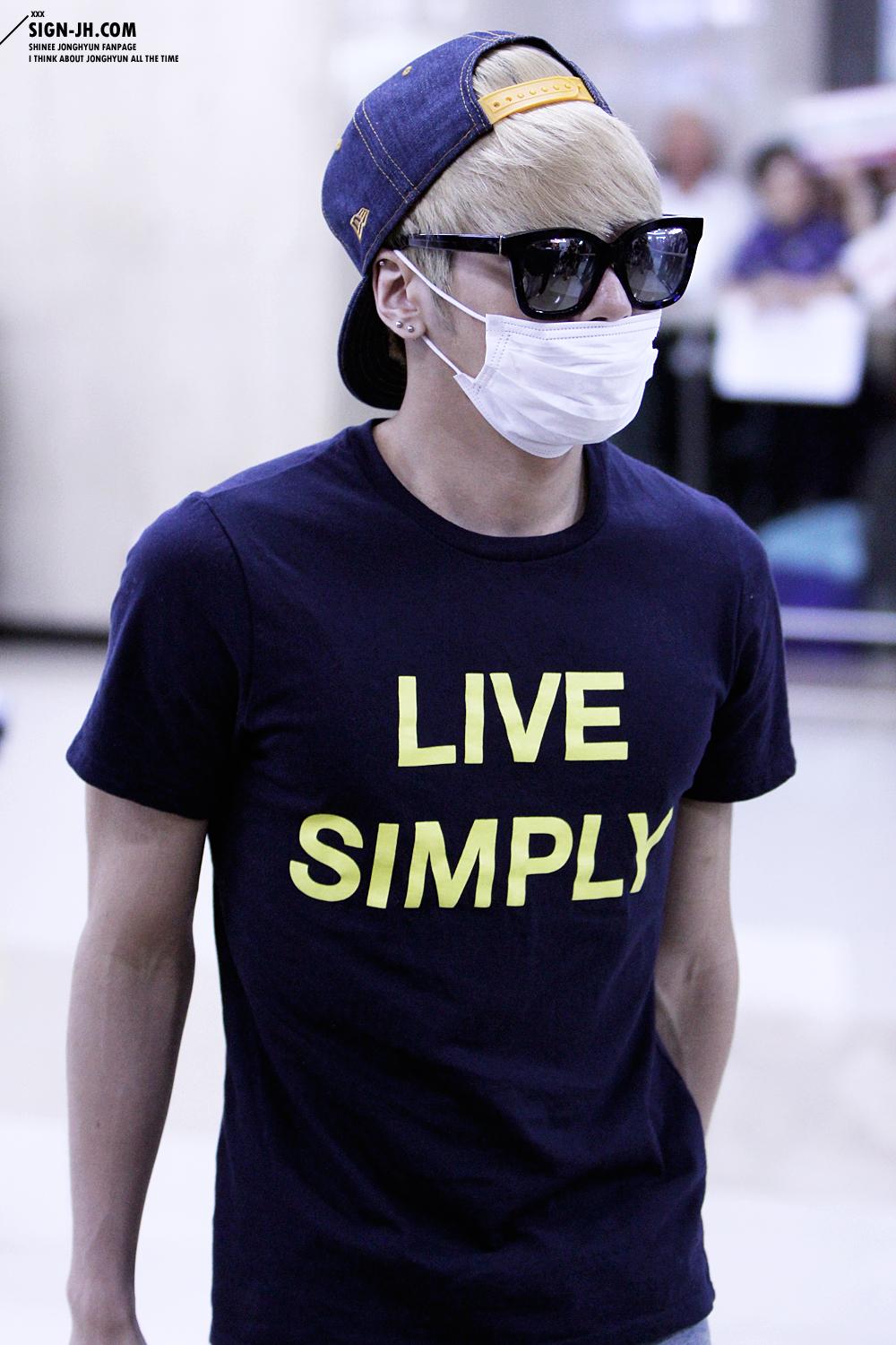 140916 Jonghyun @ Regreso a Corea {Haneda-Gimpo} BxyCC_BCYAAh3xp