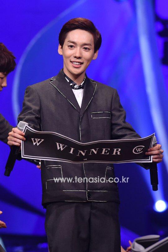 Bxz7oqbCMAEDs8t.jpg:large