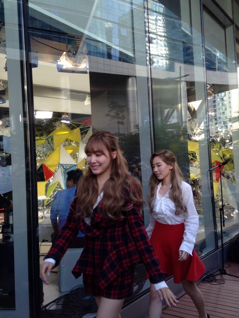 BxzS8D-CEAEK-Si.jpg:large