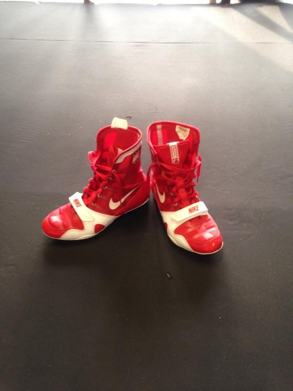 fightingbucks's tweet image. Andrew Joiceys new boxing boots. Now that's what I call nice. Slick son. 👍👊👊
