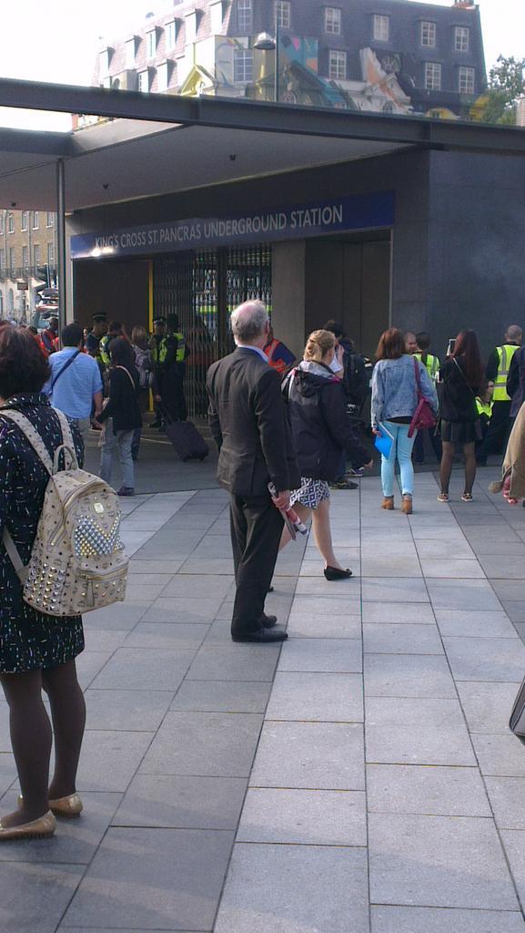Chaos at kings cross this morning. Emergency evacuation and blue lights everywhere!