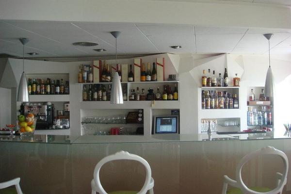 Ven a disfrutar de las tardes en Le Chic Le Club