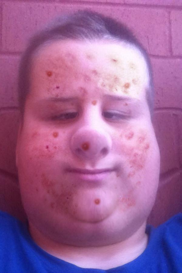 FaZeAFlex's tweet image. Am I pretty #selfasteam low