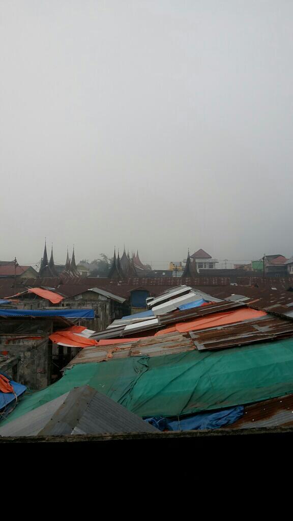 RT <a href="/NandaKeySaputra/">Nanda Saputra</a>: kota padang panjang di selimuti kabut tebal
Bagi masyarakat di sarankan memakai masker