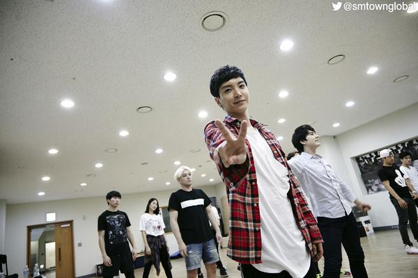 #SMTOWNNOW will capture the most extraordinary moment of 100th #SuperJunior “SUPER SHOW 6”! now.smtown.com/#/Show/1086