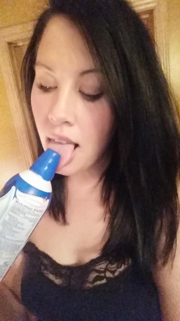 NatalieWren44's tweet photo. Online ;) who wants a taste? #dessertsonme #lickitoffme #THEWCMA #1forareason #robnation http://t.co/48I7tpSyCR