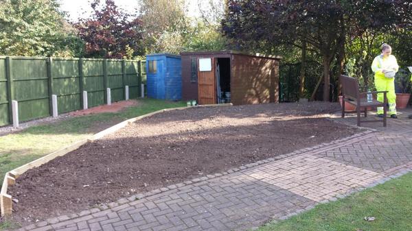 Nickgrowelly's tweet photo. Amey Walsall Street lighting PFI creating an allotment at Acorns children's hospice @Ameyplc http://t.co/0gbHf16LHu