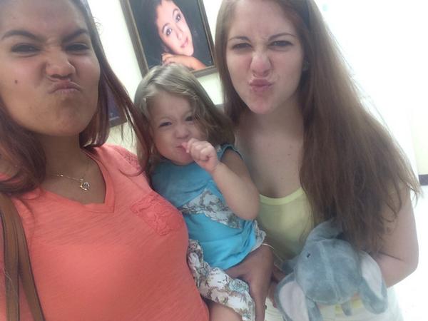 kiana_marieeee's tweet photo. Lol, my time with these two are the best @JuliaJellybeans http://t.co/NsWah7NdoV