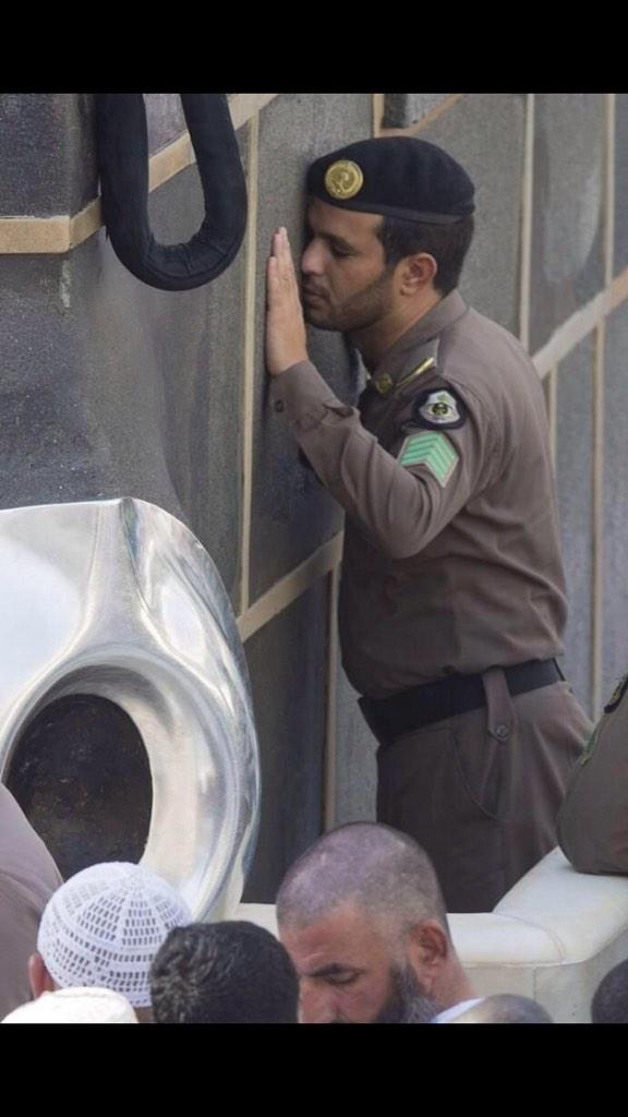 رقيب يناجي الرقيب..