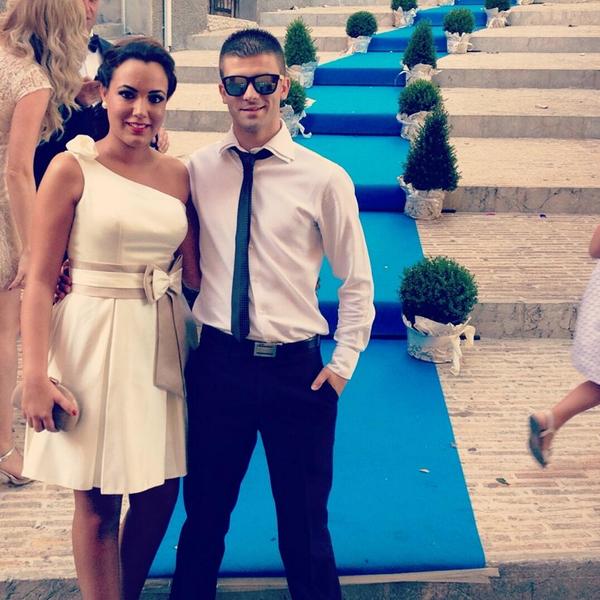 Mdoloreskira's tweet photo. Buenas noches  @Navarrete55, en menos de 1 mes llega un fecha muy muy especial estoy deseando cariño!Tk precioso 😍😚 http://t.co/6DIEtMaCdz