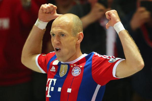 iMiaSanMia's tweet photo. Arjen Robben with FC Bayern 

12586 Minutes 
140 Matches 
88 Goals 
63 Assists 
11 Titles http://t.co/HZpBC0juJl