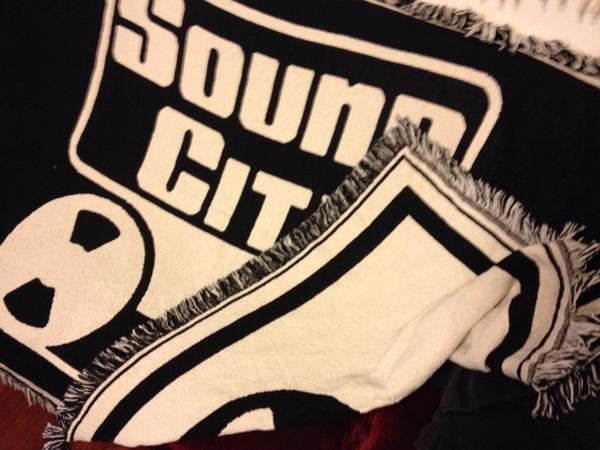 Great #promo 4 Tom Skeeter #footballfan buy blanket get free tshirt note size on order form

soundcitystudios.net/store