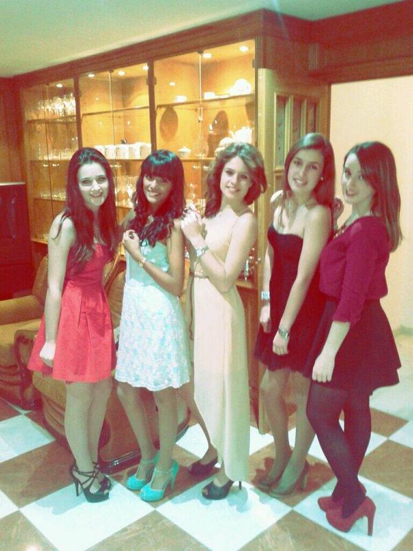yaiprieto17's tweet photo. Que los amigos son la familia que elegimos http://t.co/KMMeItRtye