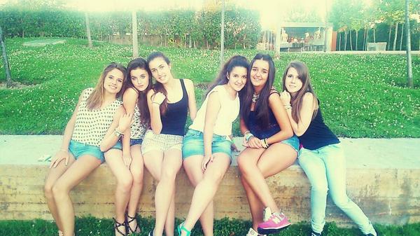 yaiprieto17's tweet photo. Que los amigos son la familia que elegimos http://t.co/KMMeItRtye