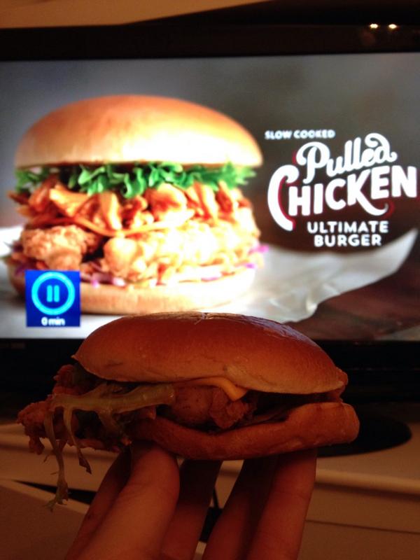 AlecFleetTear's tweet photo. Are you pulling my leg @KFC_UKI #pulledchickenburger http://t.co/5YKNTdN9tb
