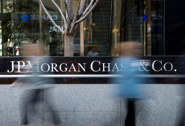 JPMorgan customer names, addresses, phone numbers and e-mail addresses taken in data breach: bloom.bg/ZwZCxk