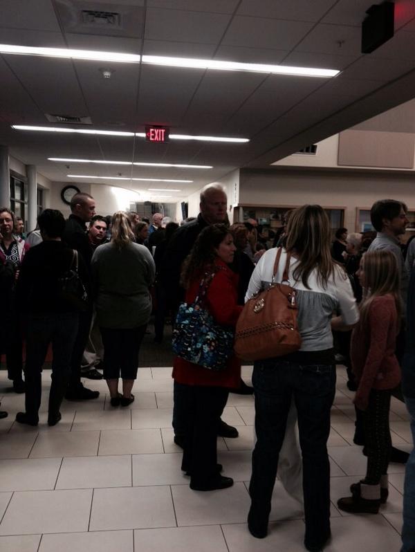 ameyer1026's tweet photo. Grateful to have such an engaged #colems parent community. Packed for our Open House http://t.co/ufWNtwhJIf