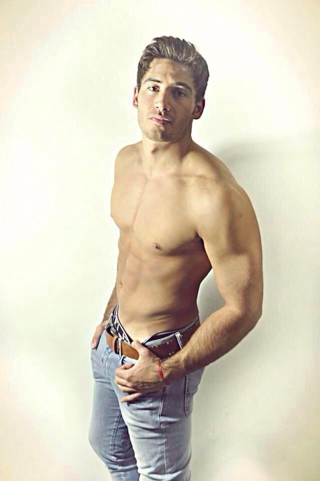 By-kRF4IEAAMosX.jpg:large