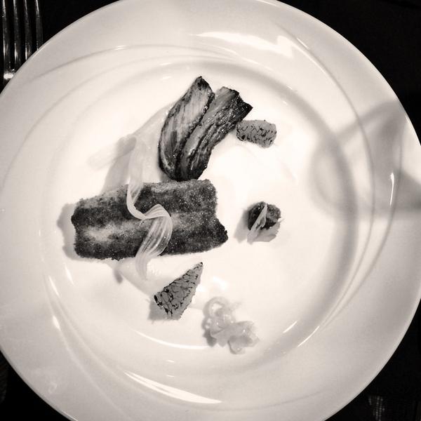 Josh_Le's tweet photo. I just can't get over how amazing this is. @FishSmartMN @SeaChange_Mpls #FringeFish http://t.co/IfS37CJ47d