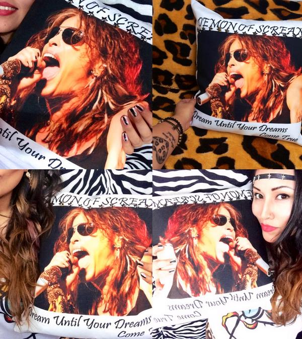 aeroladydreamin's tweet photo. @IamStevenT U IN MY PILLOW IT'S A WAY 2 SAY THAT U ARE NEAR VERY NEAR FROM ME❤️I did it!do u like it? #AskStevenTyler http://t.co/wAxRnf9vXC