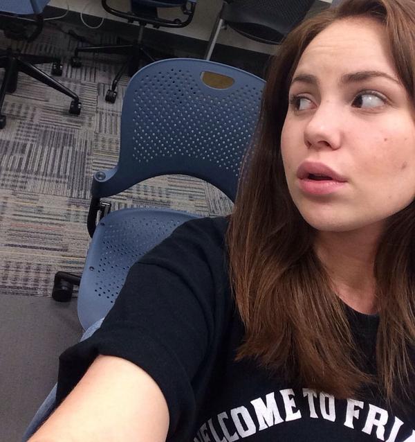 MyBaeTweets's tweet photo. Telling bae to stop playing with my hair 🙅 #istillluvyoutho http://t.co/ET5cKWu3AI
