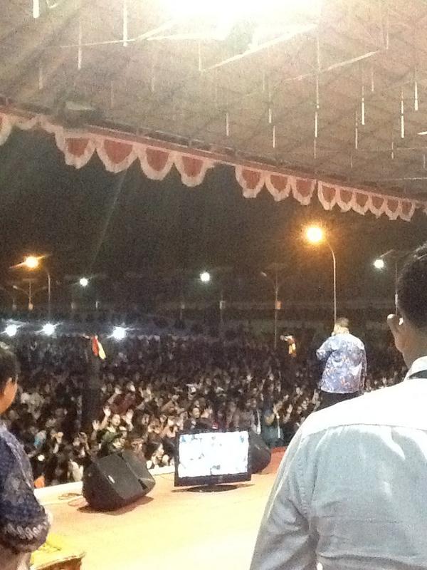 vellycya's tweet photo. Latepost#KKRkubar#30sept@PastorGilbertL http://t.co/wrN3Y8aLZ5
