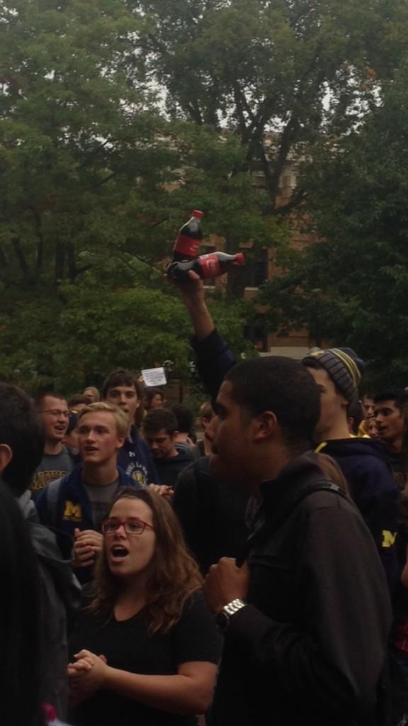 alexspiess27's tweet photo. this kids a legend #2cokes http://t.co/c8mmJTsoUc
