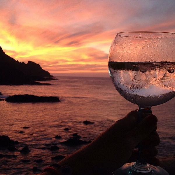 Citadelle_RD's tweet image. Algo de musica, un bonito atardecer y un refrescante Gin Tonic.

#CitadelleGin #Citadell... ift.tt/1xyK1eD