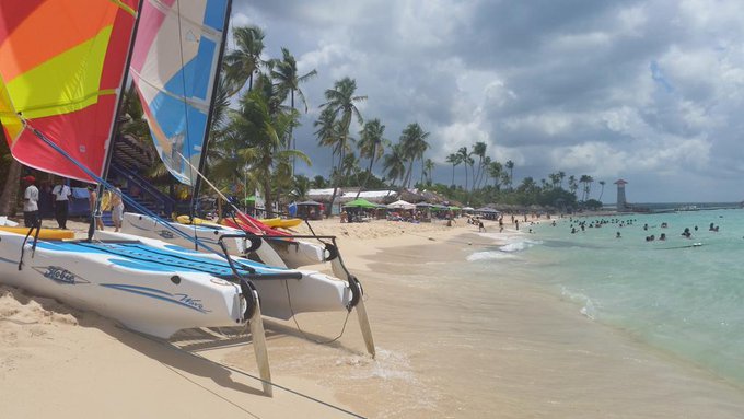 Feeling awesome at PUNTA CSNA, Dominican Republic http://t.co/h401FKt8Eh<a href="/tag/sophyavergara"class="tags"><span>#sophyavergara</span></a><a href="/tag/colombiancrush"class="tags"><span>#colombiancrush</span></a><a href="/tag/superbowlbeau"class="tags"><span>#superbowlbeau</span></a>