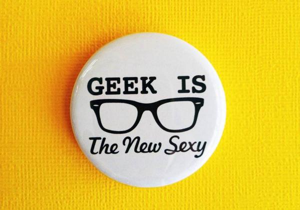 Hipertextual's tweet photo. 10 lugares que todo geek debería visitar http://t.co/6LReTHDMPI http://t.co/O3UL6mQS30