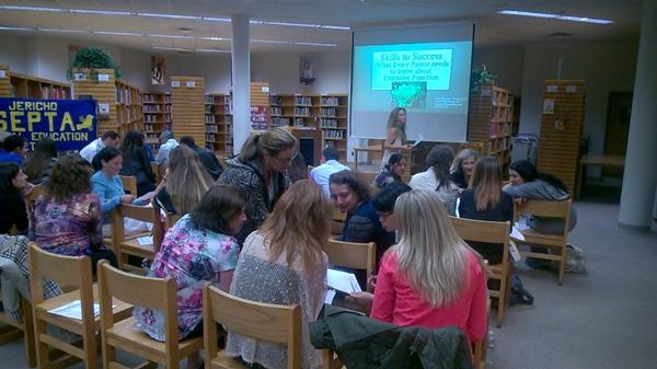 TwiceExcpt's tweet photo. #JerichoSEPTA parents working in groups exercise in #execfunctioning @JerichoUFSD http://t.co/lvHlECqMm6