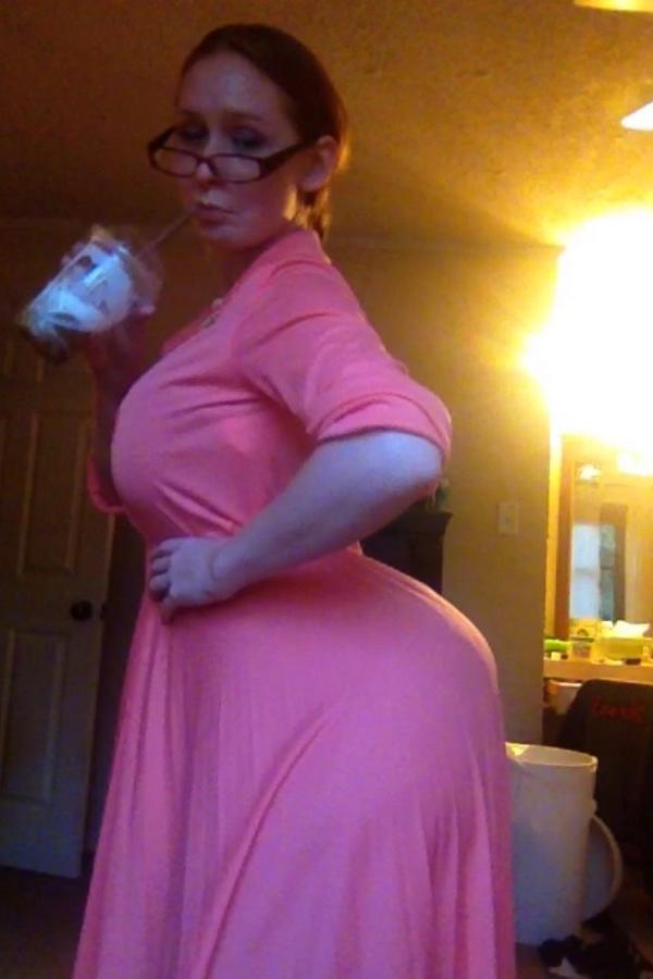 ReddOnTheHeadd's tweet photo. Are you excited for tomorrow's homecoming day? Because I am so excited my ass keeps falling down. #hoco2014 http://t.co/JkqDkdnEJ4