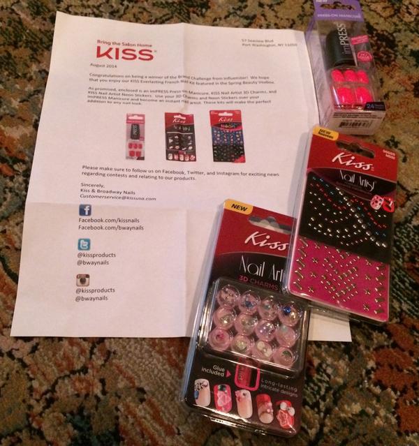 JustOrdChaos's tweet photo. Woohoo! My Brand Challenge winner items arrived! @KissProducts @Influenster #SpringFlingVoxBox http://t.co/teDQ7bSzj9